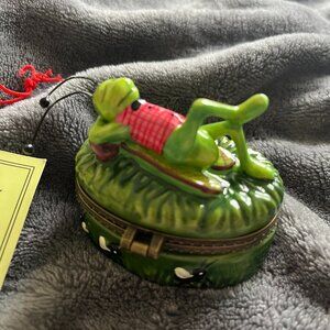 Grasshopper Treasure Box - mint condition!